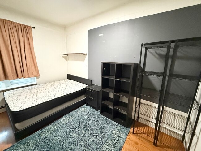 66 Hammond St, Unit 2, Unit 2