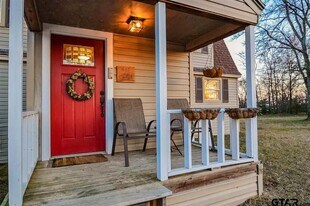 661 Private Rd 7422 in Emory, TX - Building Photo