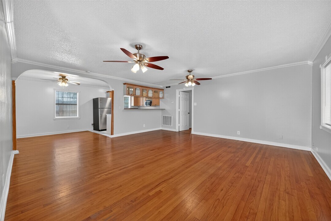 3928 Childress St in Houston, TX - Building Photo