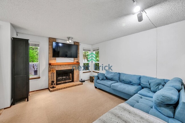 15918 NE 40th Way in Redmond, WA - Building Photo - Building Photo