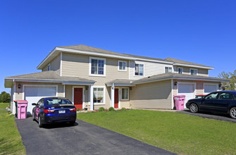 Dakota Townhomes in Rochester, MN - Building Photo - Building Photo