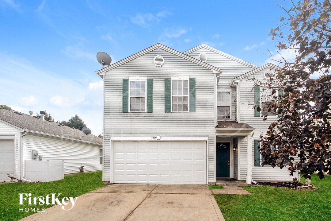 9209 Stones Bluff Pl in Indianapolis, IN - Building Photo