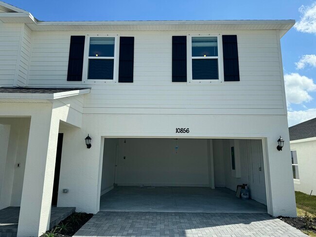 10856 NW Everbreeze Dr in Port St. Lucie, FL - Building Photo - Building Photo