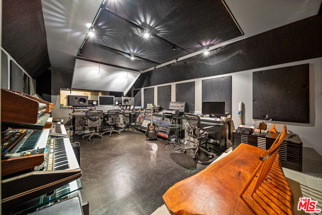 816 Seward St in Los Angeles, CA - Building Photo