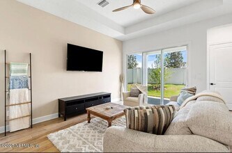 11473 Catalyst Rd in Jacksonville, FL - Foto de edificio - Building Photo