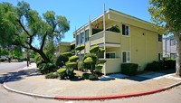 71 Marlow Dr in Oakland, CA - Foto de edificio - Building Photo