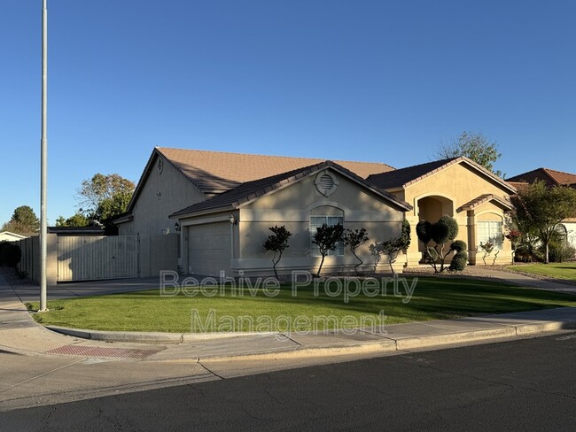 1861 N Oracle Cir in Mesa, AZ - Building Photo - Building Photo