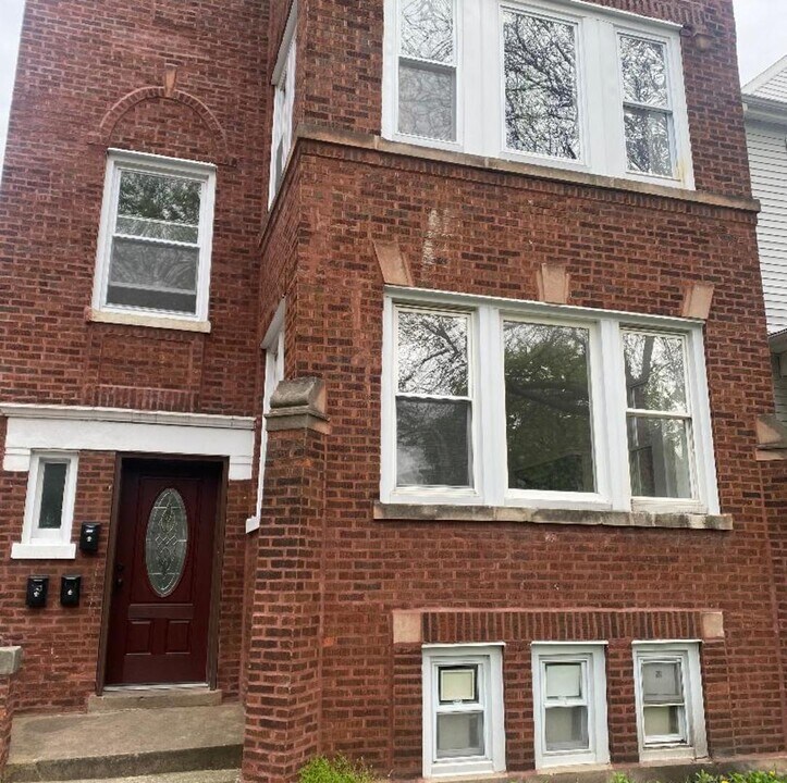 7709 S Eggleston Ave in Chicago, IL - Building Photo