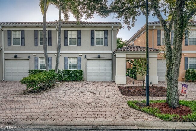 property at 5633 Cove Cir