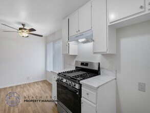 1547 W. 261st St. in Harbor City, CA - Foto de edificio - Building Photo