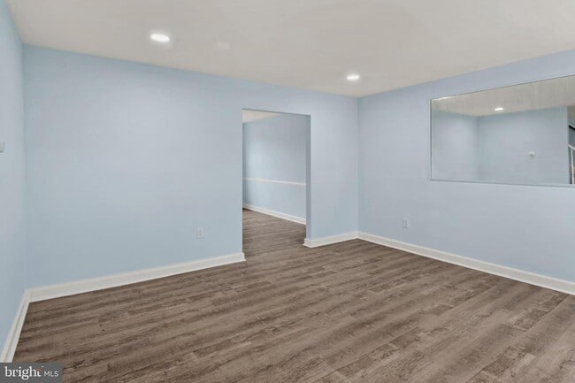 2061 E Belvedere Ave in Baltimore, MD - Foto de edificio - Building Photo