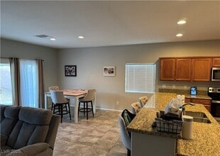 4399 S Laurel Ln in Pahrump, NV - Building Photo - Building Photo