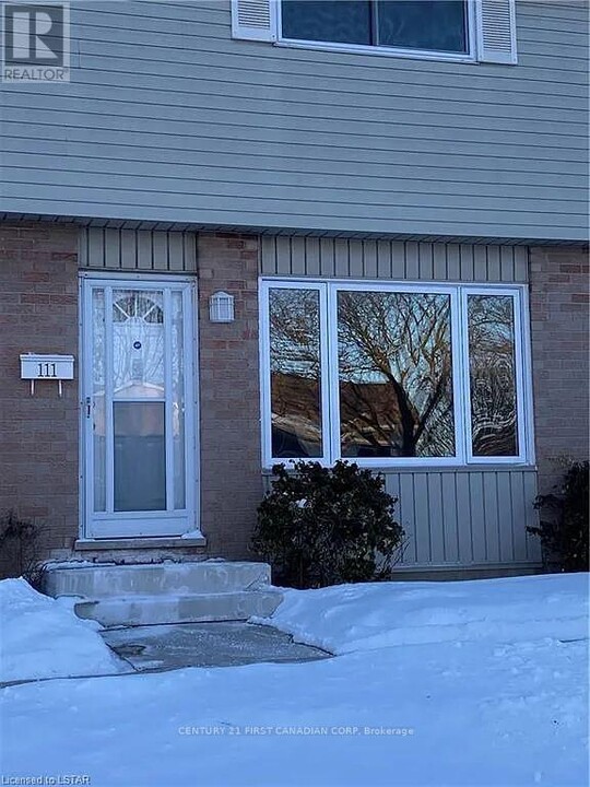 1095-1095 Jalna Blvd in London, ON - Building Photo