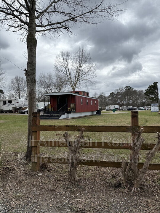 2811 Jelly Ln in Crestview, FL - Building Photo