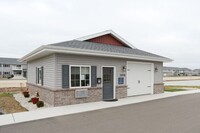 Oregon Place Apartments in Oshkosh, WI - Foto de edificio - Building Photo