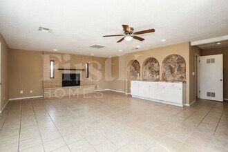 3742 W Altadena Ave in Phoenix, AZ - Building Photo - Building Photo