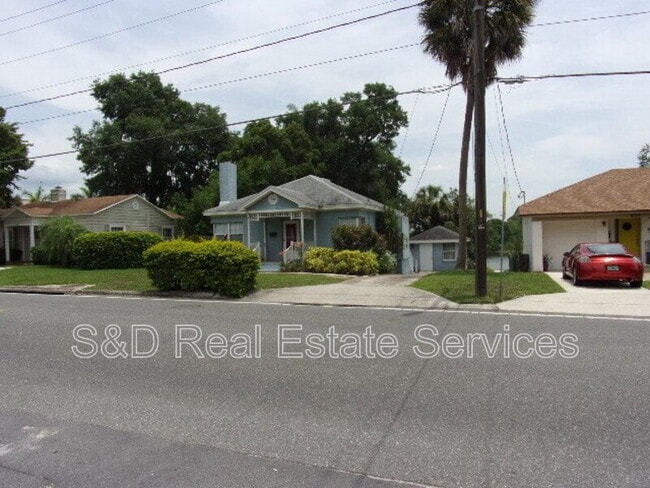 826 Hollingsworth Rd in Lakeland, FL - Foto de edificio - Building Photo