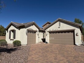 800 E Tonto Pl in Chandler, AZ - Building Photo