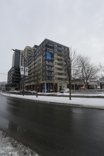 L'Hexagone Apartments in Montréal, QC - Building Photo - Building Photo