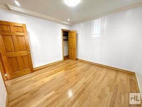 172 STREET, Unit 1 in Queens, NY - Building Photo - Building Photo