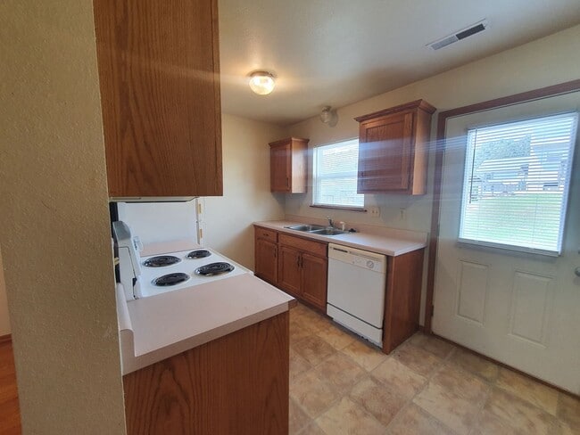 20390 Skyview Dr in Waynesville, MO - Building Photo - Building Photo