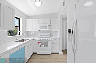 1588 NW 6th Ave in Pompano Beach, FL - Building Photo - Building Photo