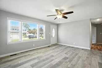 1033 E Leicester Ave in Norfolk, VA - Building Photo - Building Photo