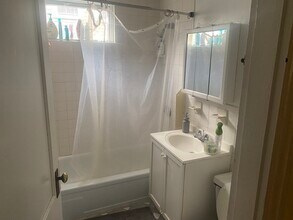 29 Sunset Rd, Unit 1 in Somerville, MA - Foto de edificio - Building Photo