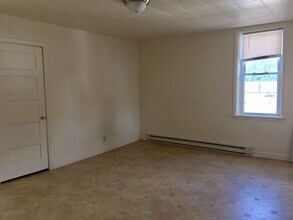 1250 Wabank Rd-Unit -Unit 2 in Lancaster, PA - Building Photo - Building Photo