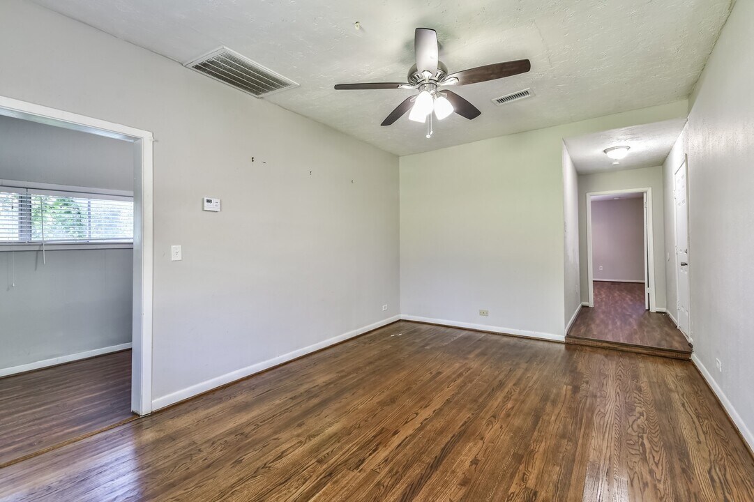 6657 Stearns St in Houston, TX - Building Photo