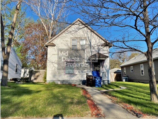 property at 405 S Minnesota St