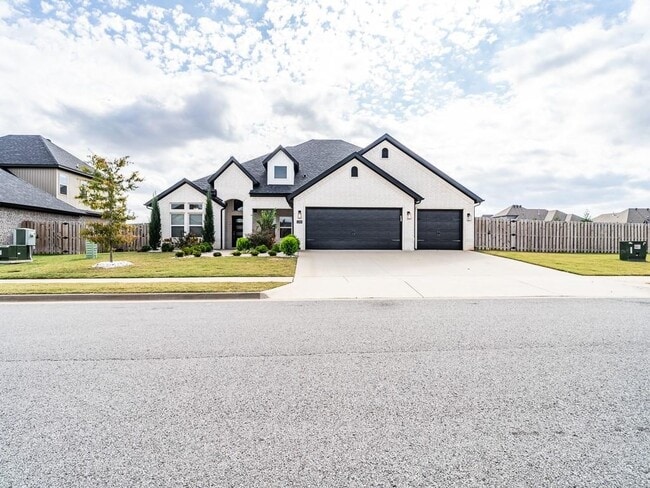 property at 1700 Ella Pl