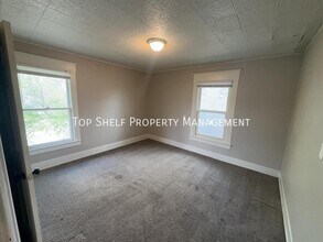 1438 9th St in Des Moines, IA - Building Photo - Building Photo
