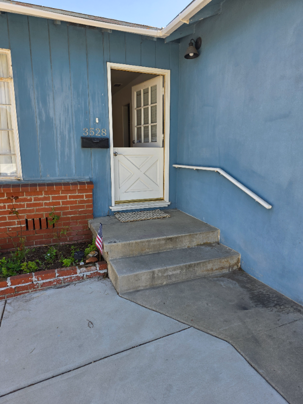 3528 Laurel Ave in Manhattan Beach, CA - Building Photo - Building Photo