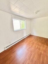 102 Embleton Ave in Fredericton, NB - Building Photo - Building Photo