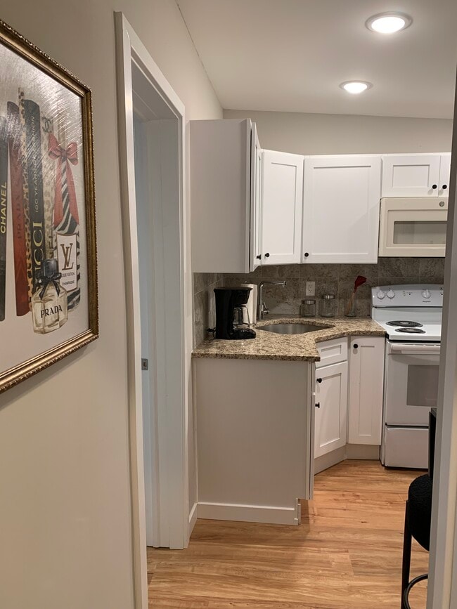 2556 Germantown Ave, Unit A in Philadelphia, PA - Foto de edificio - Building Photo