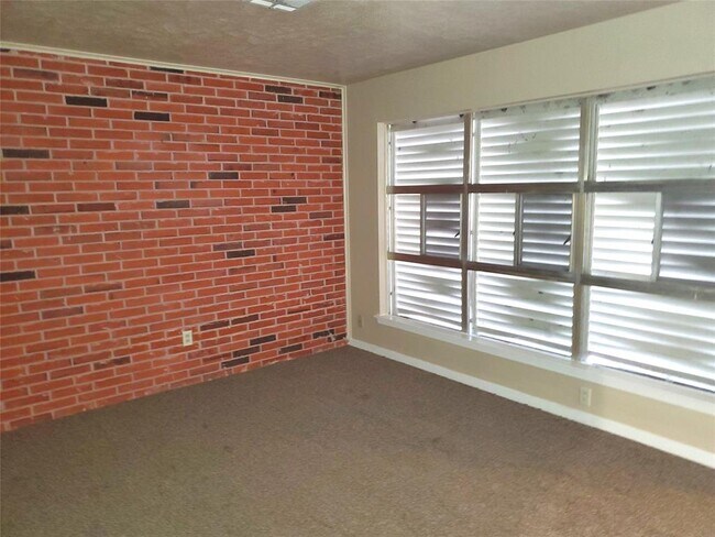 9109 Vicksburg Ave in Texas City, TX - Building Photo - Building Photo