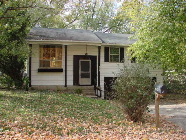 property at 3341 N Kingsley Dr