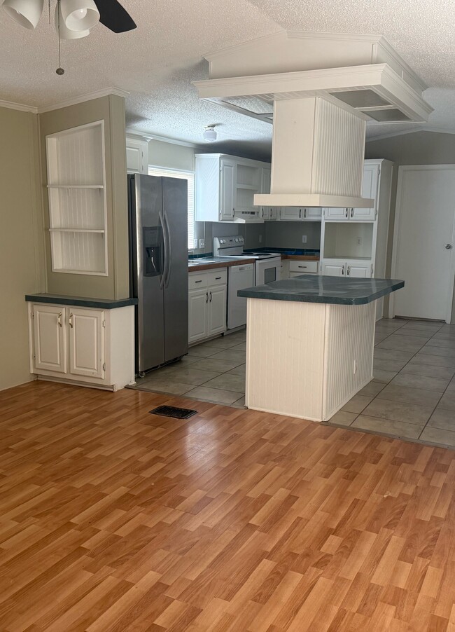 32 Woods Taylor Dr in Chickamauga, GA - Building Photo - Building Photo