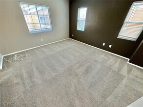 10533 Kivas Ct in Las Vegas, NV - Building Photo - Building Photo