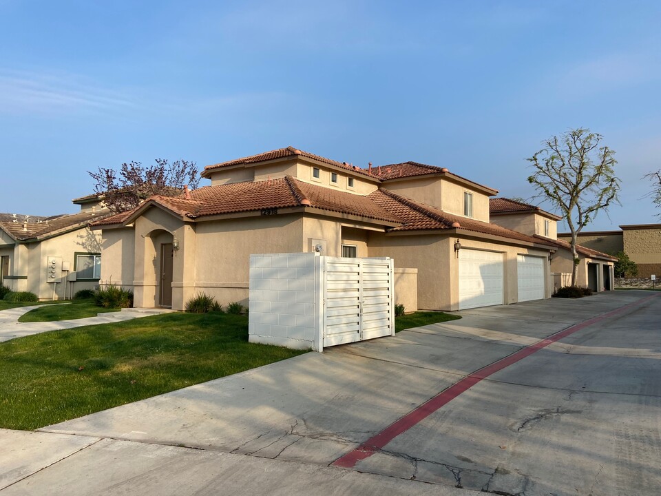 12918 Merlot Dr in Bakersfield, CA - Building Photo