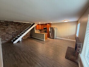 5619 42nd St in Sacramento, CA - Building Photo - Building Photo