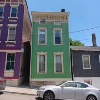 2116 Ravine St, Unit 1 in Cincinnati, OH - Building Photo