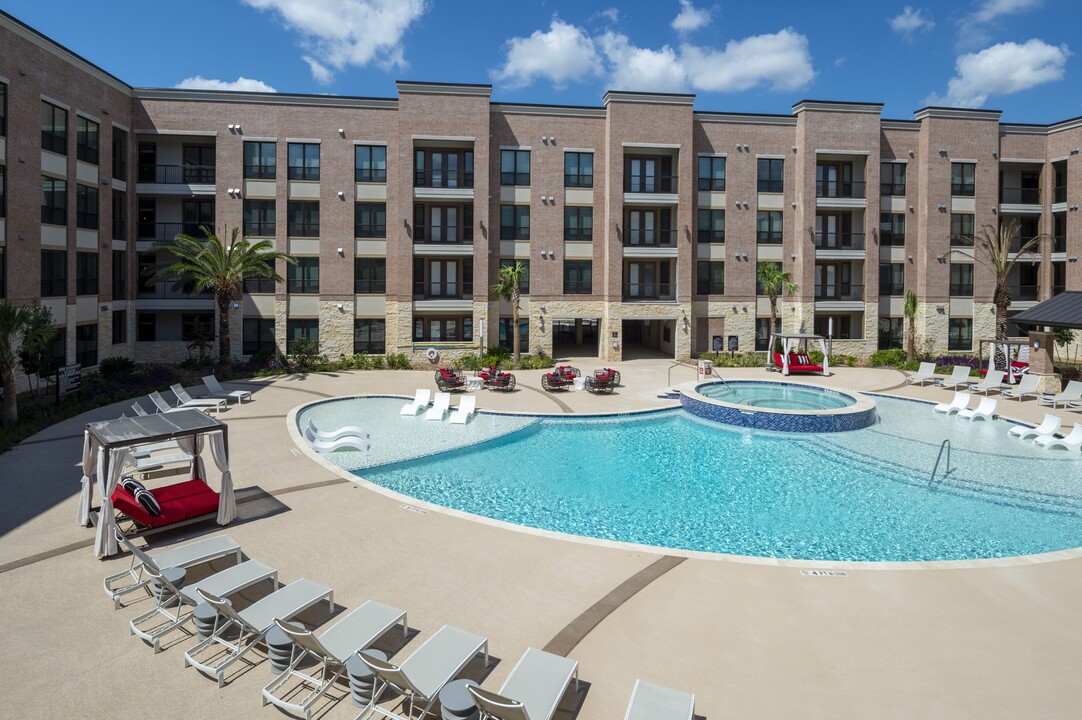 Ivy Lofts in Pearland, TX - Foto de edificio