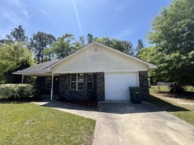 1234 Riyadh Rd in Hinesville, GA - Building Photo