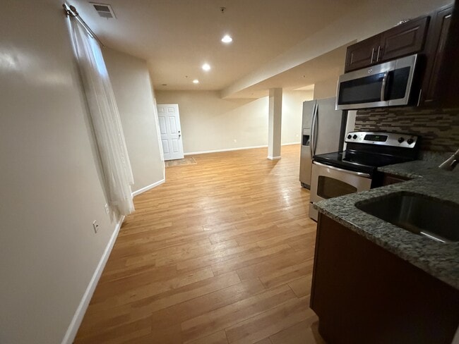 1501 Fallsgrove Ln, Unit Basement in District Heights, MD - Building Photo - Building Photo