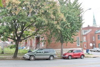 2015 S 9th St in St. Louis, MO - Foto de edificio - Building Photo