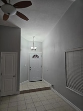 517 Inness Ave in Henderson, NV - Foto de edificio - Building Photo