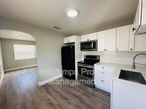 4801 10th Ave S in St. Petersburg, FL - Building Photo - Building Photo