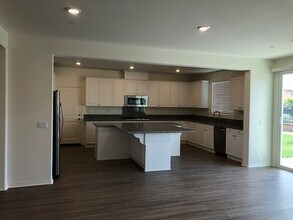 30153 Bristol Gate Ln in Menifee, CA - Building Photo - Building Photo